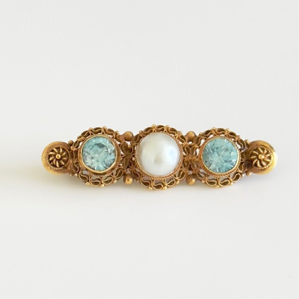 Vintage 14K Yellow Gold Pearl Blue Topaz Three Stone Filigree Bar Brooch Pin